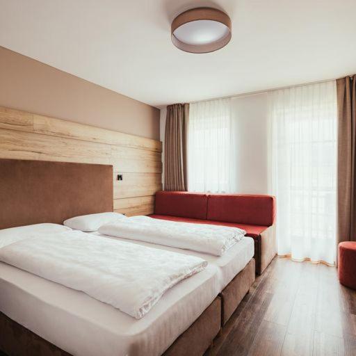 Hotel Leonard โนวาโปเนนเต ภายนอก รูปภาพ