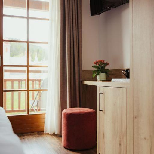 Hotel Leonard โนวาโปเนนเต ภายนอก รูปภาพ